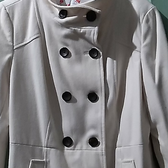 Coat with wool cream in good condition - Picture 2 of 9
